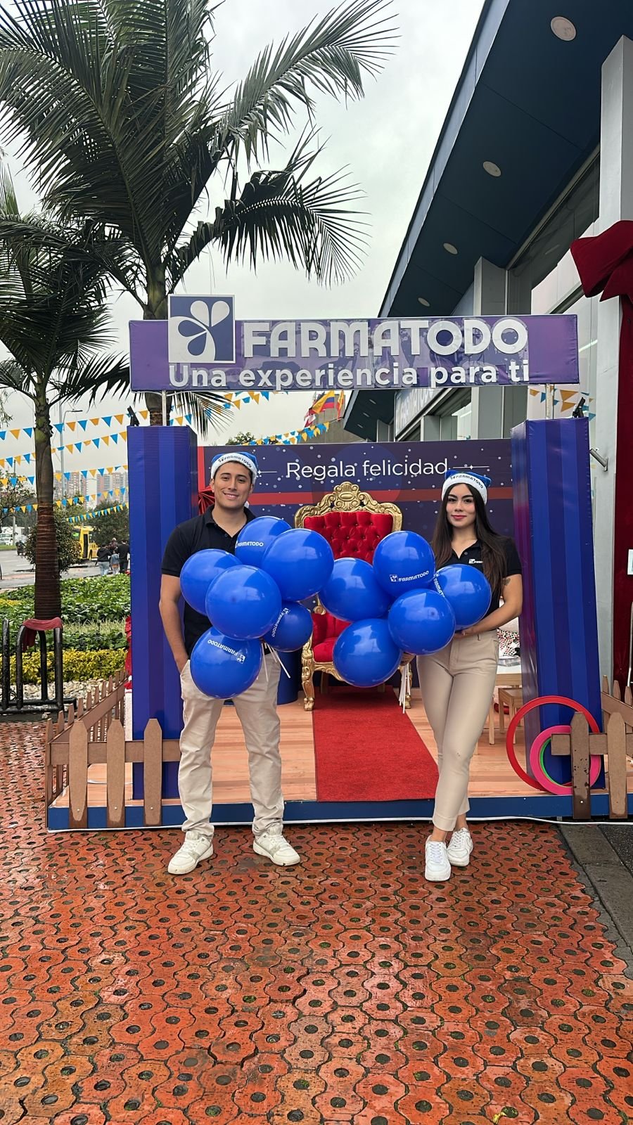 Jeans, Balloon, Party Supply, Leisure, Fun, Recreation, Pants, Person — Campañas Pereira Manizales Armenia | Focus Modelos ABTL Agencia BTL Eje Cafetero
