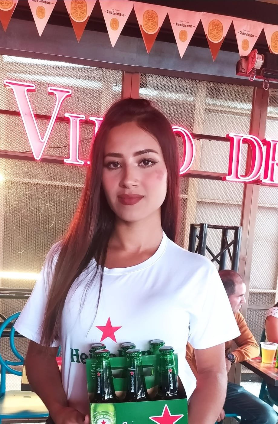Smile, Happiness, Top, Person — Campañas Pereira Manizales Armenia | Focus Modelos ABTL Agencia BTL Eje Cafetero