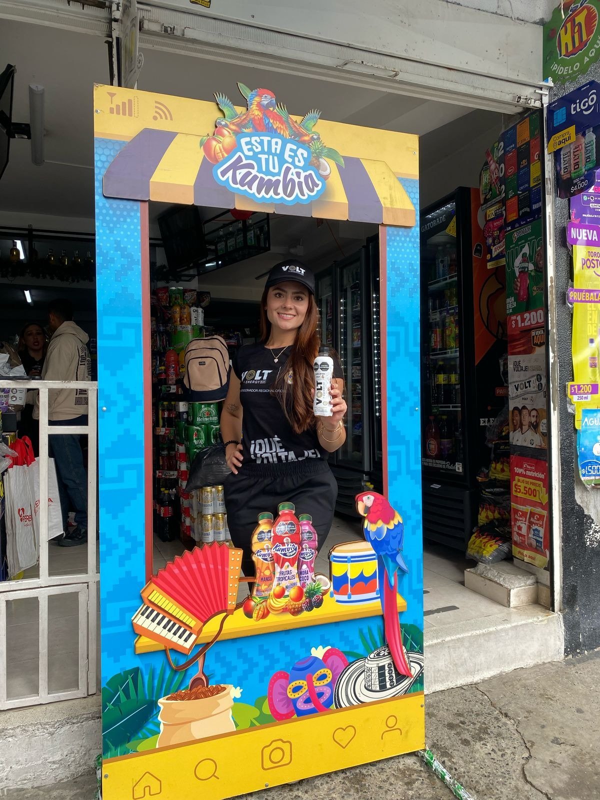 Logo, Retail, Advertising, Person, Top, Clothing — Campañas Pereira Manizales Armenia | Focus Modelos ABTL Agencia BTL Eje Cafetero