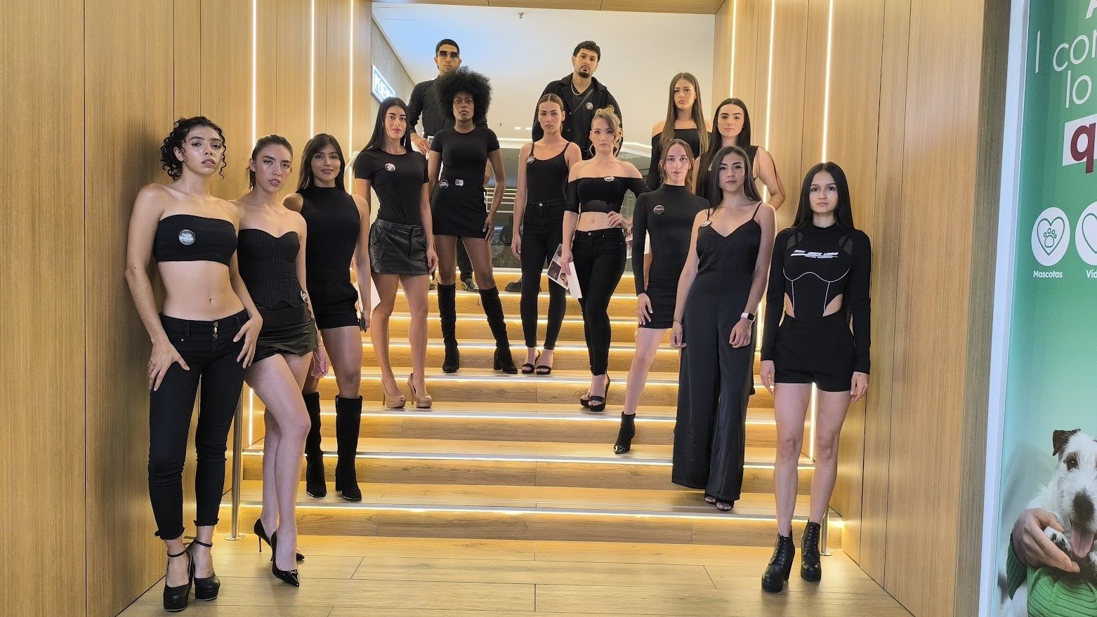 Smile, Thigh, Waist, Team, Fashion design, Fashion Model, Person — Campañas Pereira Manizales Armenia | Focus Modelos ABTL Agencia BTL Eje Cafetero