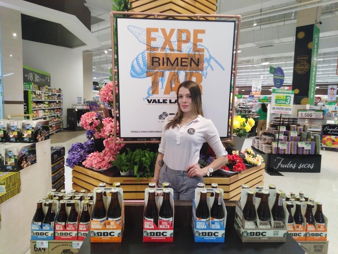 Retail, Customer, Logo, Convenience store, Supermarket, Shopping, Person, Top — Campañas Pereira Manizales Armenia | Focus Modelos ABTL Agencia BTL Eje Cafetero