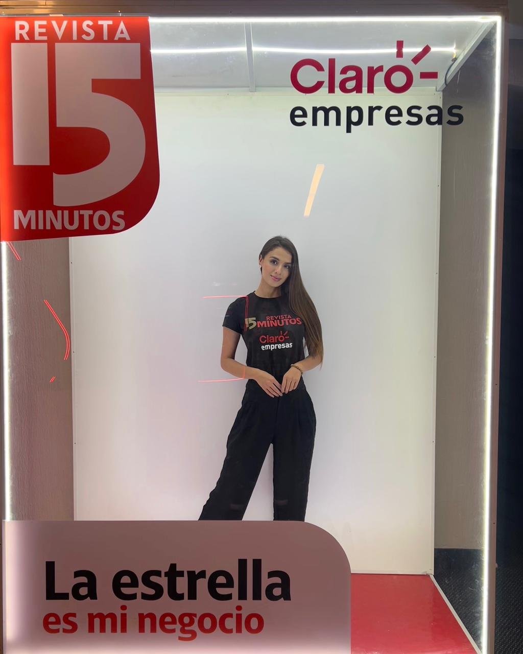 Facial expression, Advertising, Poster, Happiness, Banner, Person, Clothing, Overall — Campañas Pereira Manizales Armenia | Focus Modelos ABTL Agencia BTL Eje Cafetero