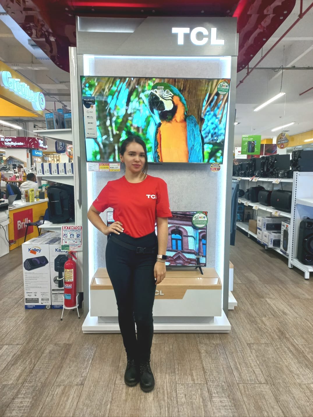 Logo, Advertising, Retail, Cleanliness, Pants, Top, Person, Shoe — Campañas Pereira Manizales Armenia | Focus Modelos ABTL Agencia BTL Eje Cafetero