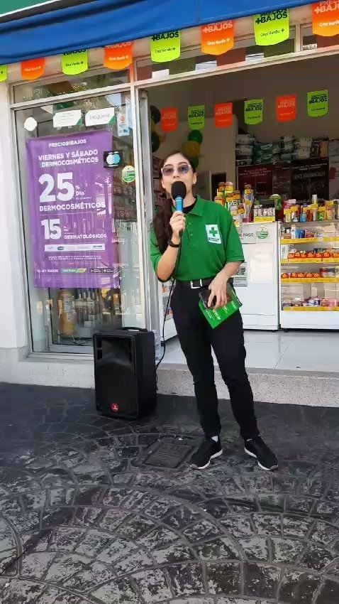 Customer, Retail, Logo, Cleanliness, Convenience store, Plastic, Top, Pants, Shoe — Campañas Pereira Manizales Armenia | Focus Modelos ABTL Agencia BTL Eje Cafetero