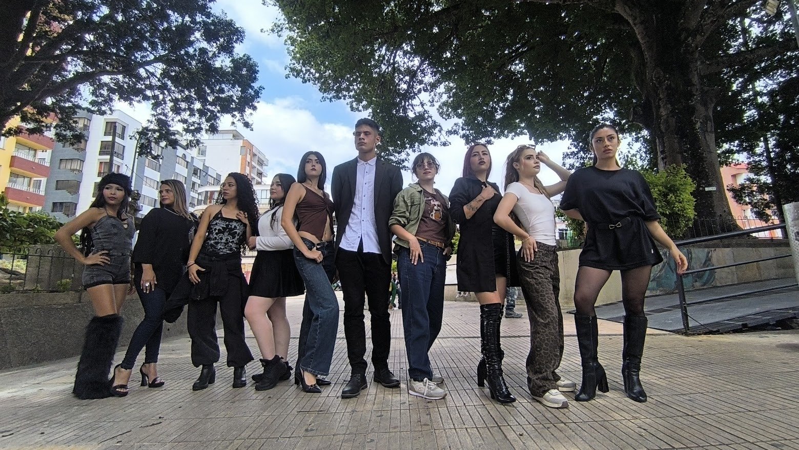 Shoe, Youth, Waist, Fun, Leisure, Crowd, Dress, Person — Campañas Pereira Manizales Armenia | Focus Modelos ABTL Agencia BTL Eje Cafetero