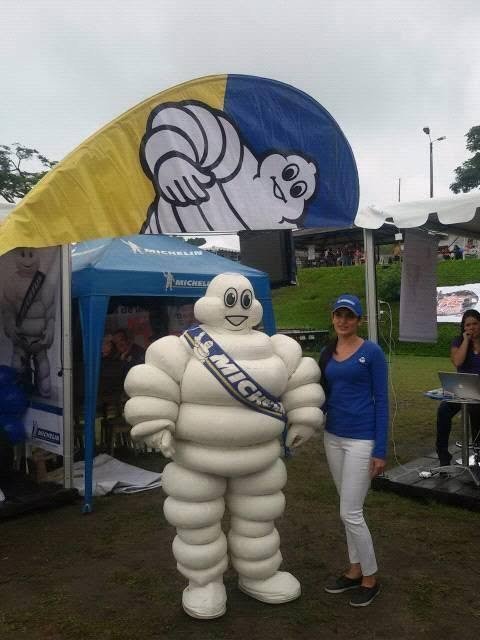Mascot, Inflatable, Fun, Advertising, Synthetic rubber, Person, Top, Pants, Clothing — Campañas Pereira Manizales Armenia | Focus Modelos ABTL Agencia BTL Eje Cafetero