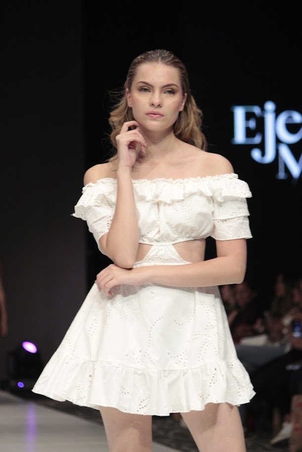 Fashion show, Fashion, Textile, Dress, Event, Day Dress, Person — Pasarelas y castings Pereira Manizales Armenia | Focus Modelos ABTL Agencia BTL Eje Cafetero