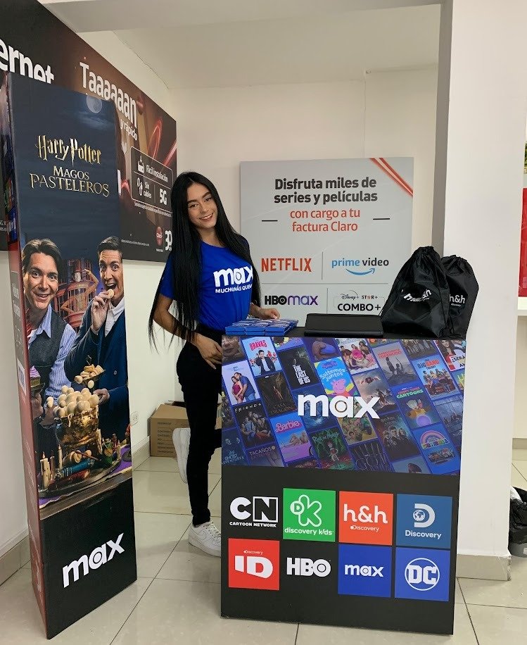 Advertising, Logo, Poster, Display device, Gadget, Top, Person, Pants — Campañas Pereira Manizales Armenia | Focus Modelos ABTL Agencia BTL Eje Cafetero