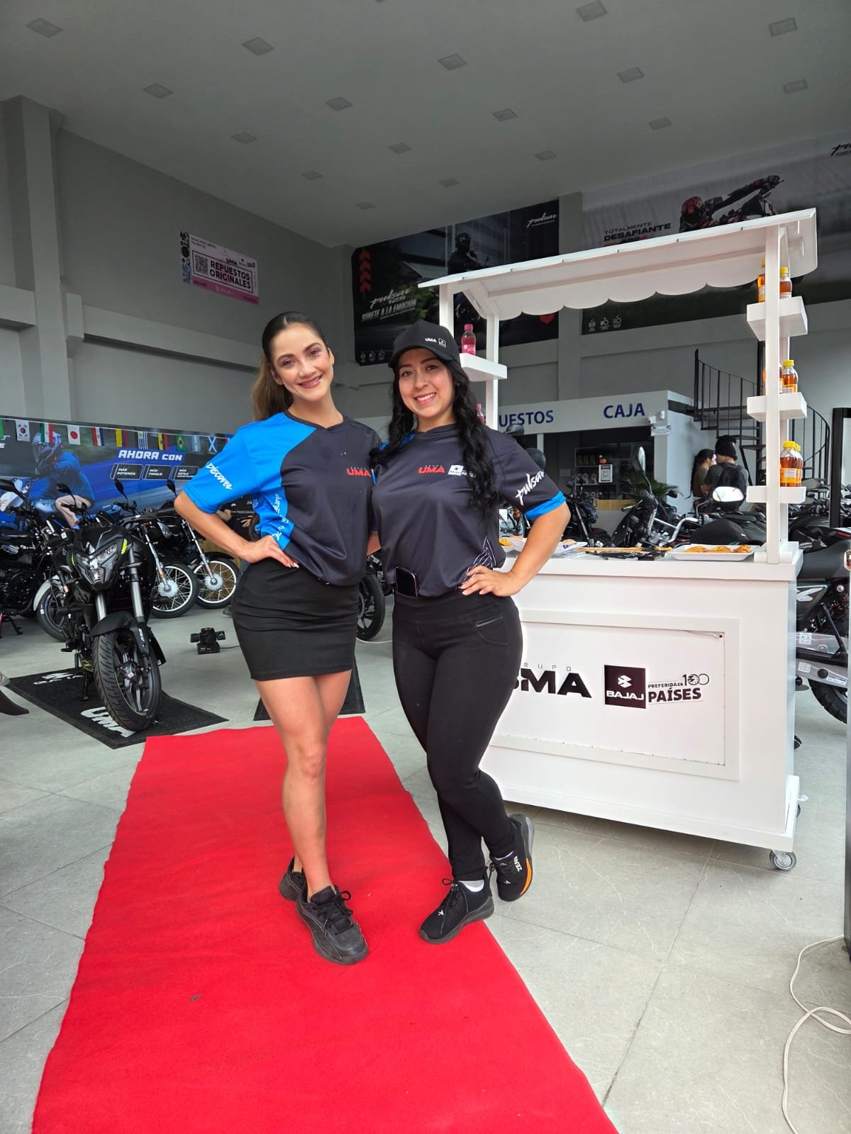 Human body, Logo, Exhibition, Physical fitness, Person, Top — Campañas Pereira Manizales Armenia | Focus Modelos ABTL Agencia BTL Eje Cafetero