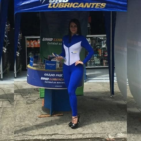 Logo, Active Pants, Advertising, Leggings, Spandex, Person, Pants, Clothing — Campañas Pereira Manizales Armenia | Focus Modelos ABTL Agencia BTL Eje Cafetero