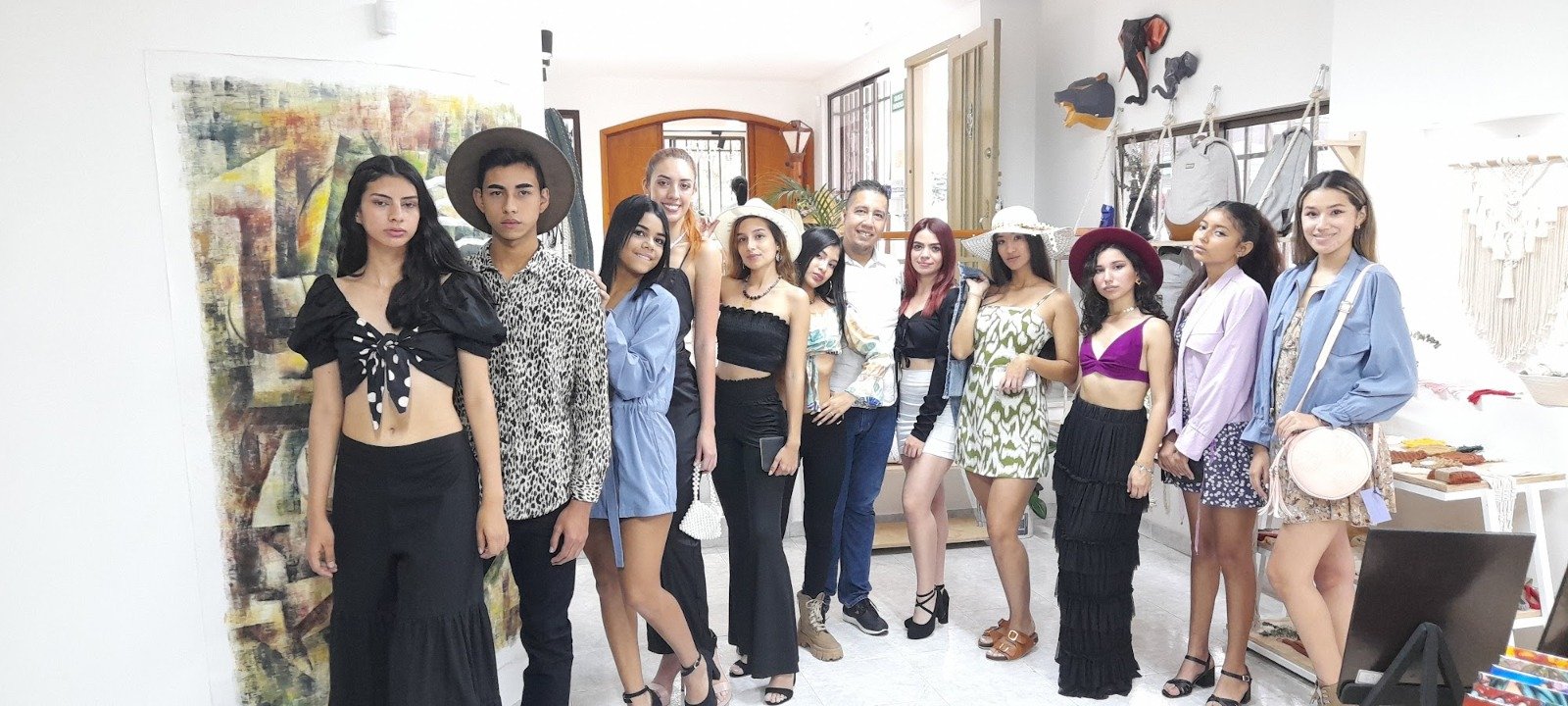 Fashion, Dress, Waist, Fashion design, Long hair, Model, Person — Infashion Pereira Manizales Armenia | Focus Modelos ABTL Agencia BTL Eje Cafetero