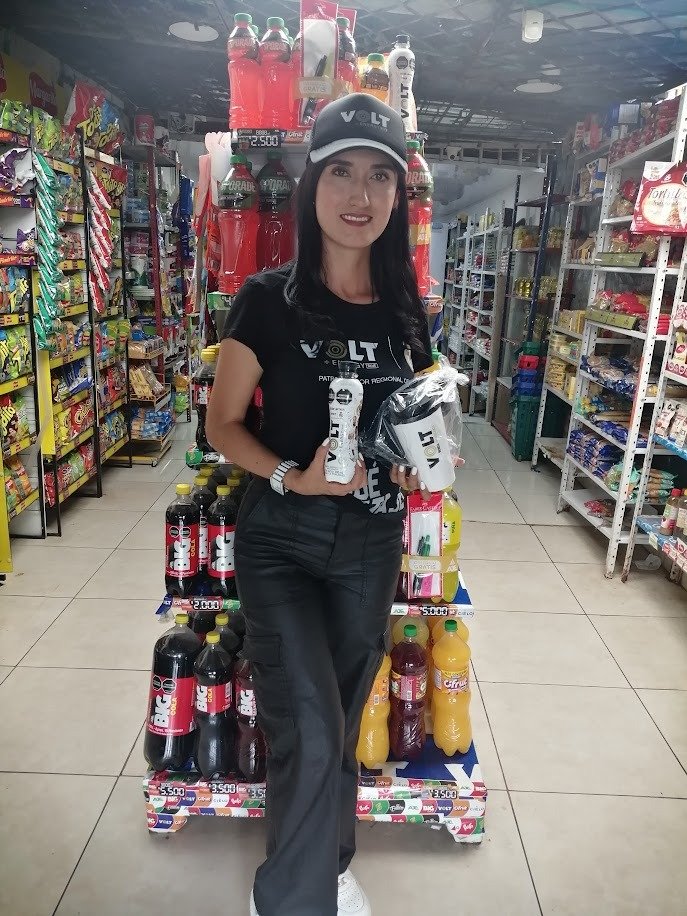Retail, Convenience store, Shelf, Supermarket, Grocery store, Logo, Pants, Hat, Person, Top — Campañas Pereira Manizales Armenia | Focus Modelos ABTL Agencia BTL Eje Cafetero