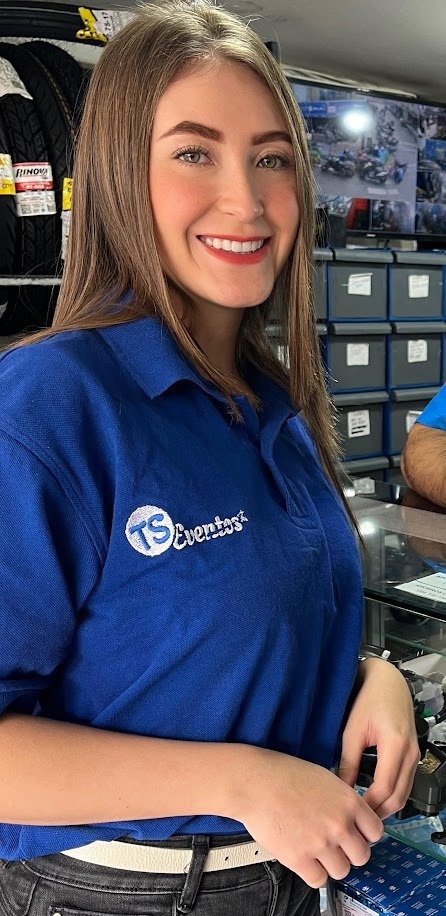 Smile, Logo, Retail, Top, Person, Jeans — Campañas Pereira Manizales Armenia | Focus Modelos ABTL Agencia BTL Eje Cafetero